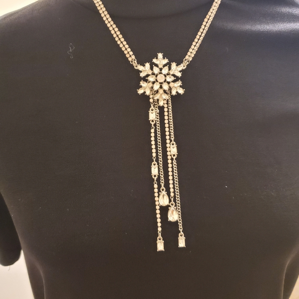 Betsey Johnson Elegant Gold Snowflake Pendant Necklace